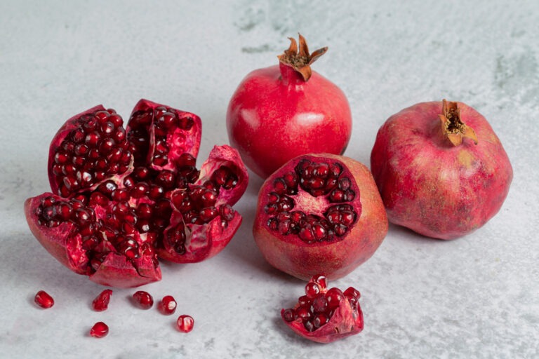 pomegranate nutrition